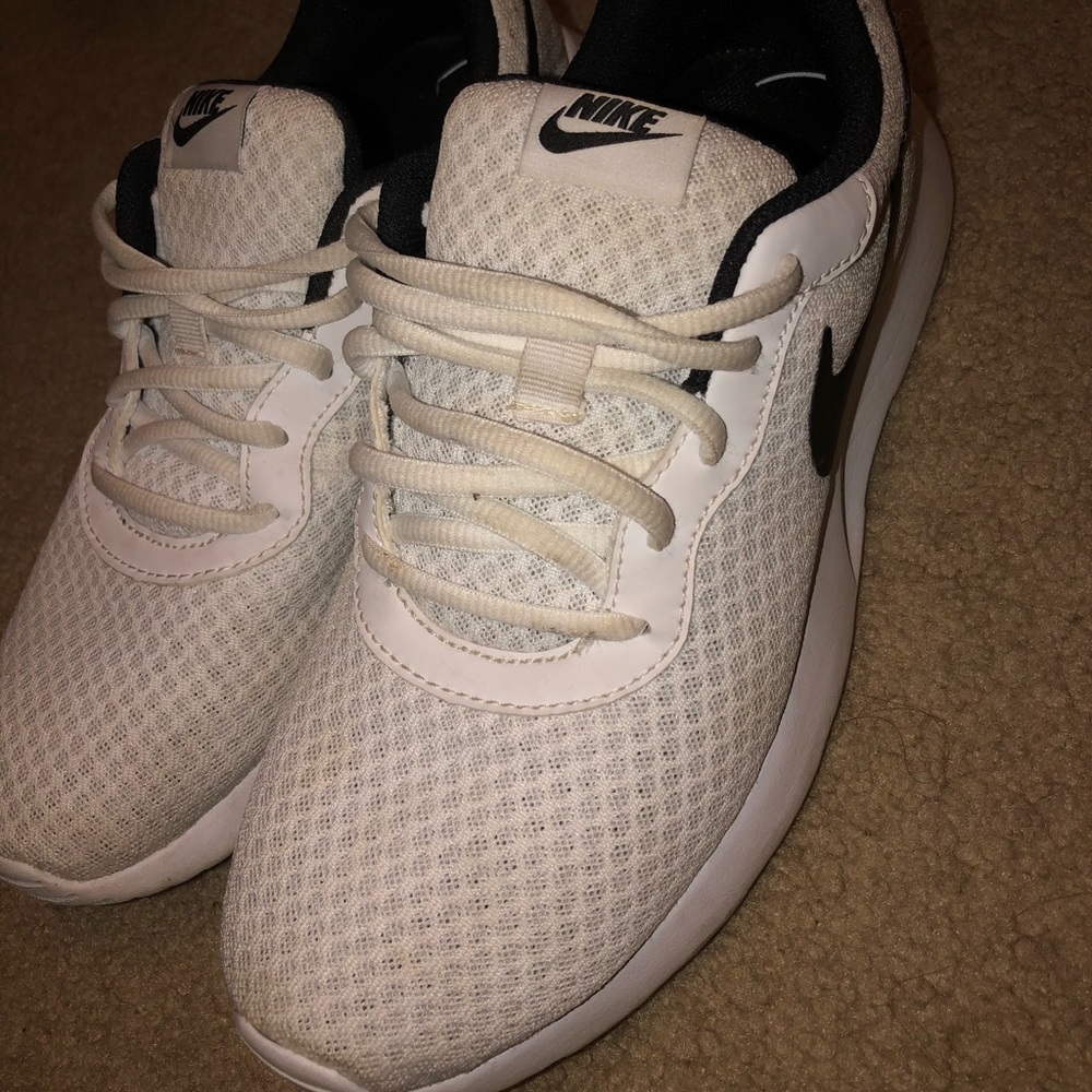 Nike tennis shoes